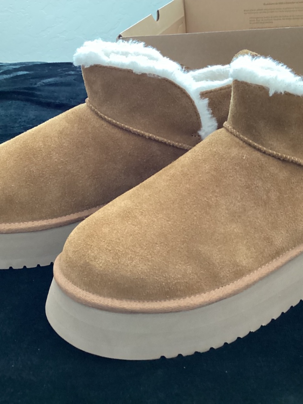 Koolaburra , NEW WITH TAGS, W Koola Ultra Mini platform, size 10 - Picture 8 of 9
